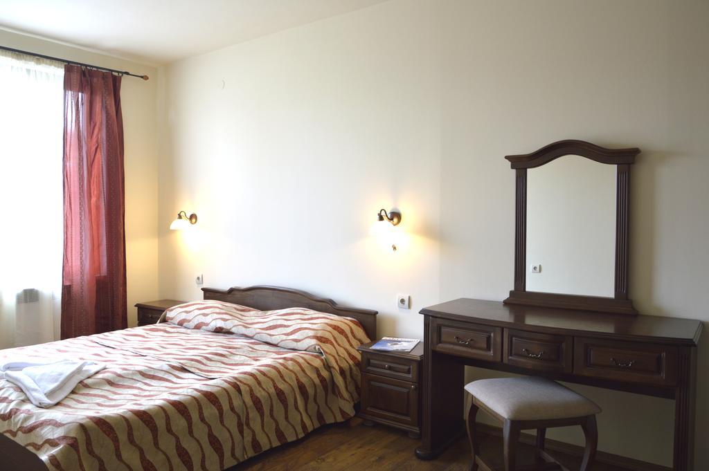 Apartments & Studios Mountain Romance Bansko Bagian luar foto